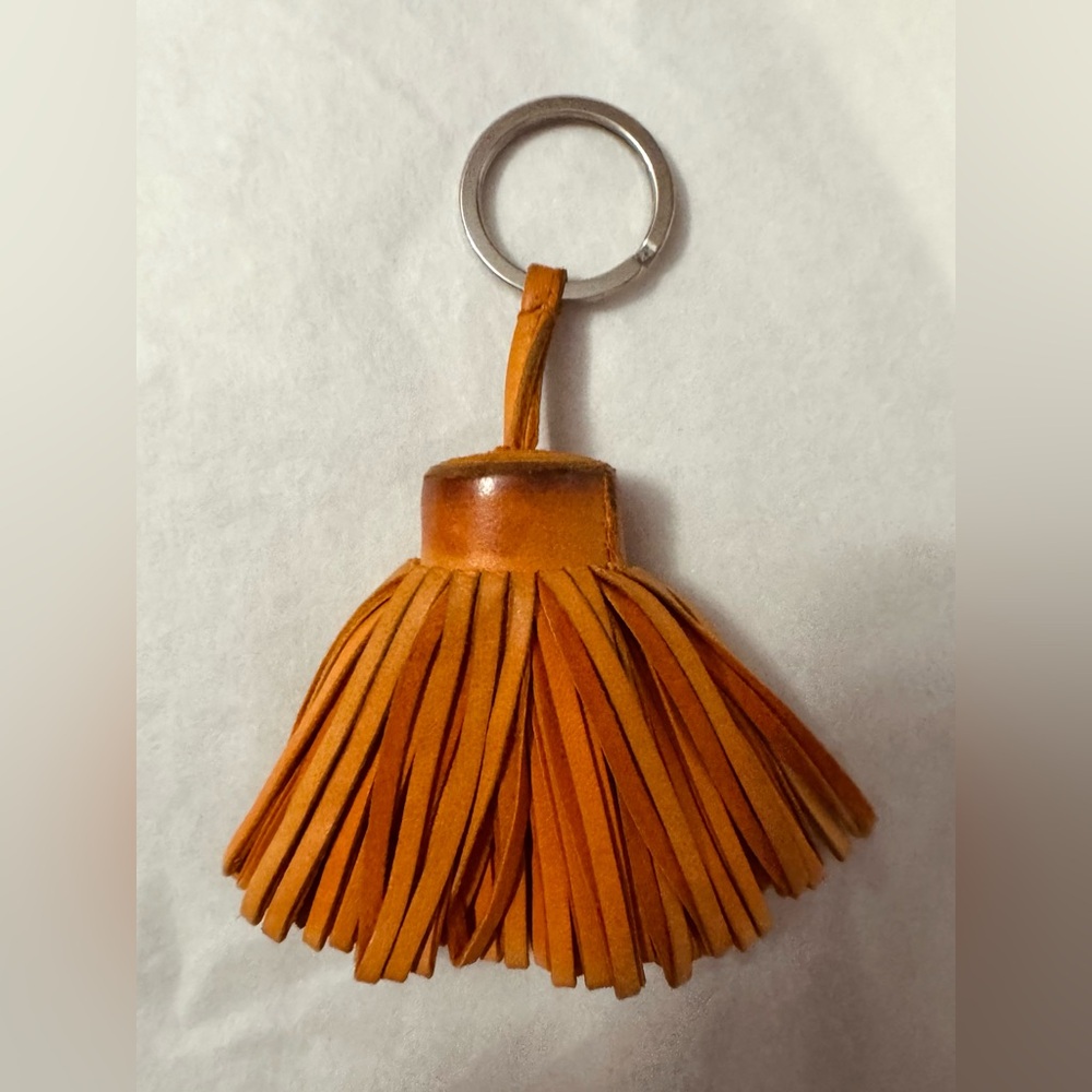 Hermès AUTHENTIC Carmen Leather Yellow Orange Fringe Key Ring Bag Charm - Picture 4 of 16